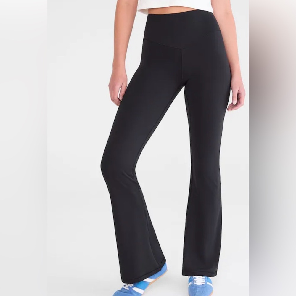 Aeropostale Women's Classic Black Flare Pants